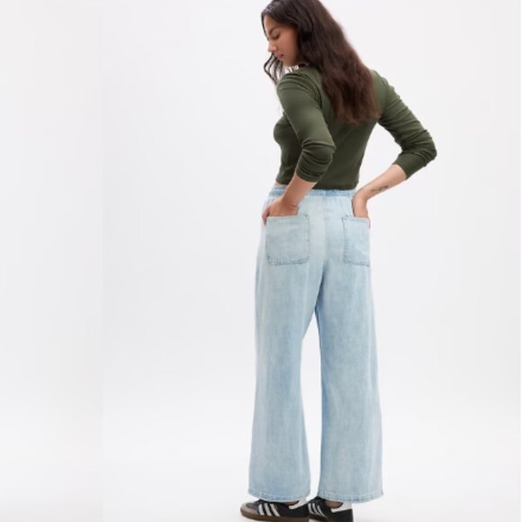 GAP Factory High Rise Wide-Leg Pull-On Jeans - Size Medium - Picture 2 of 7